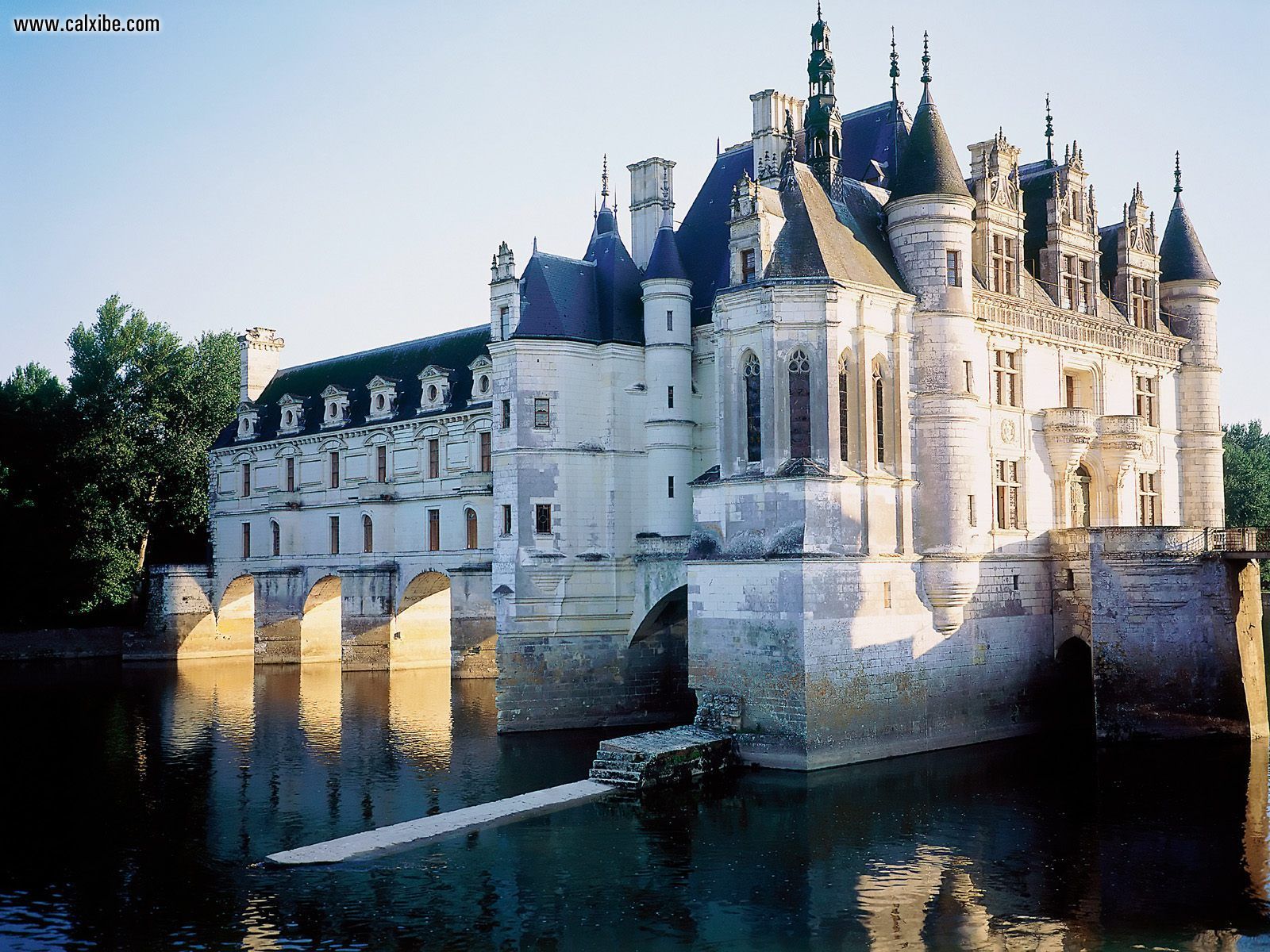 25 Most Beautiful French Chateau's of the World